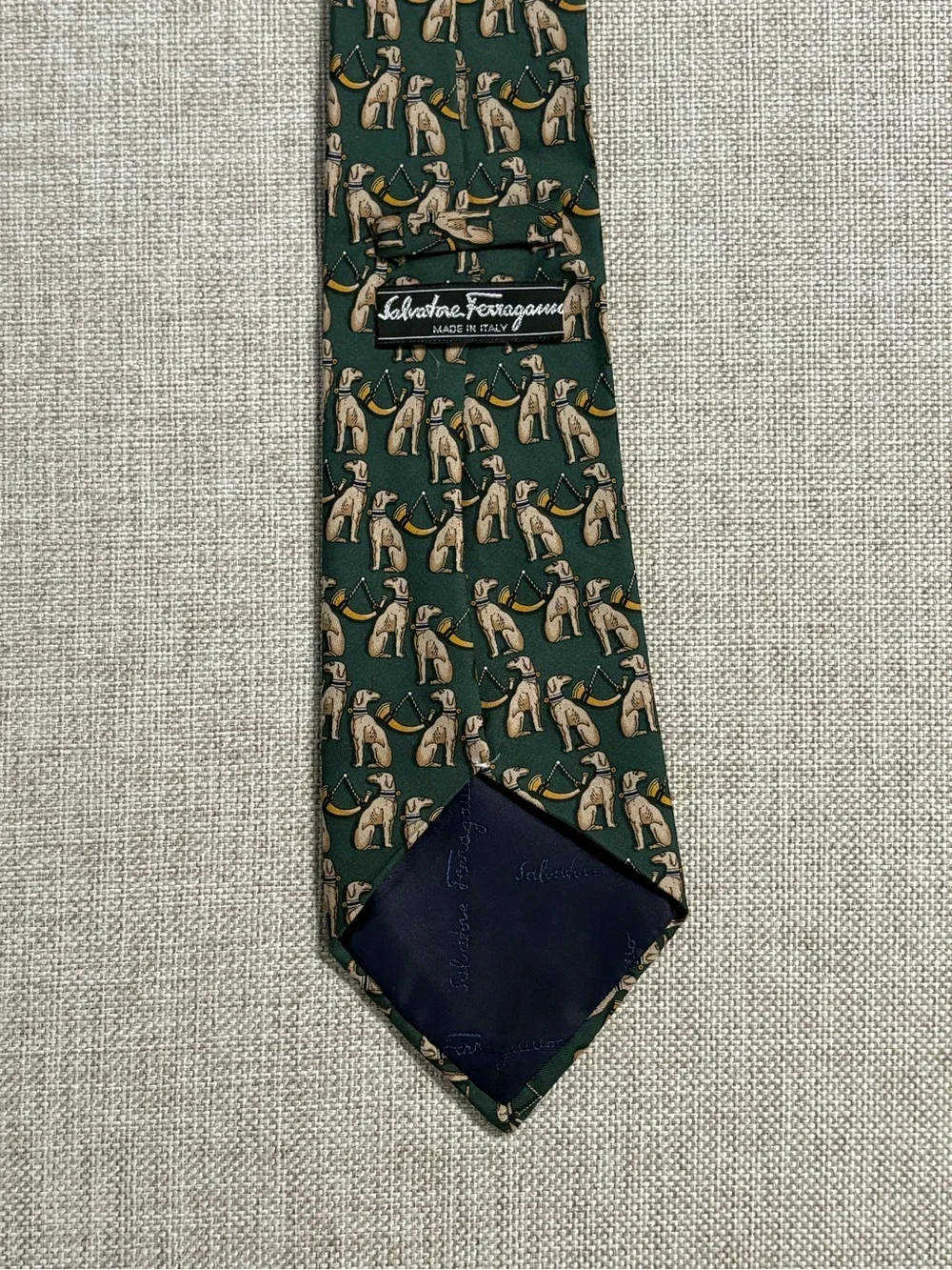 Salvatore Ferragamo Silk Tie Hunting Dogs Horn Green Made Italy